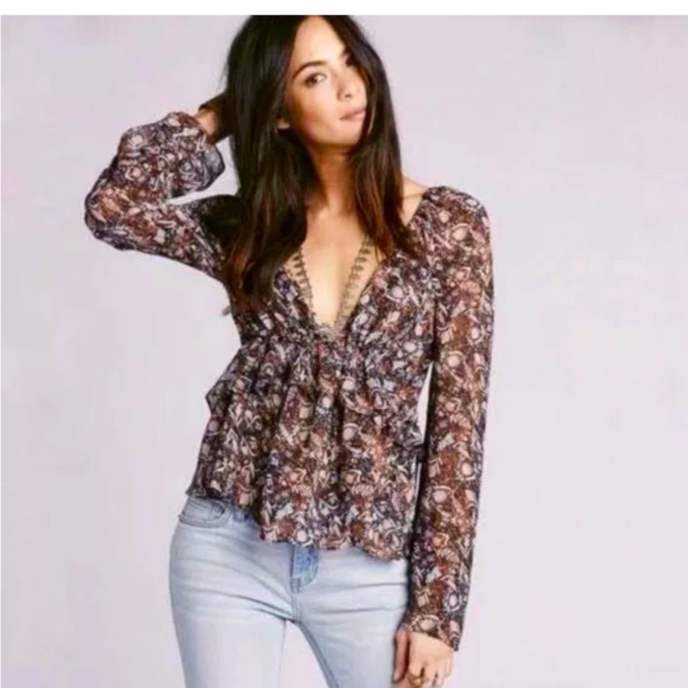 FREE PEOPLE UPTOWN FLORAL BLACK MOTIFF BELL SLEEVE BLOUSE SIZE SMALL